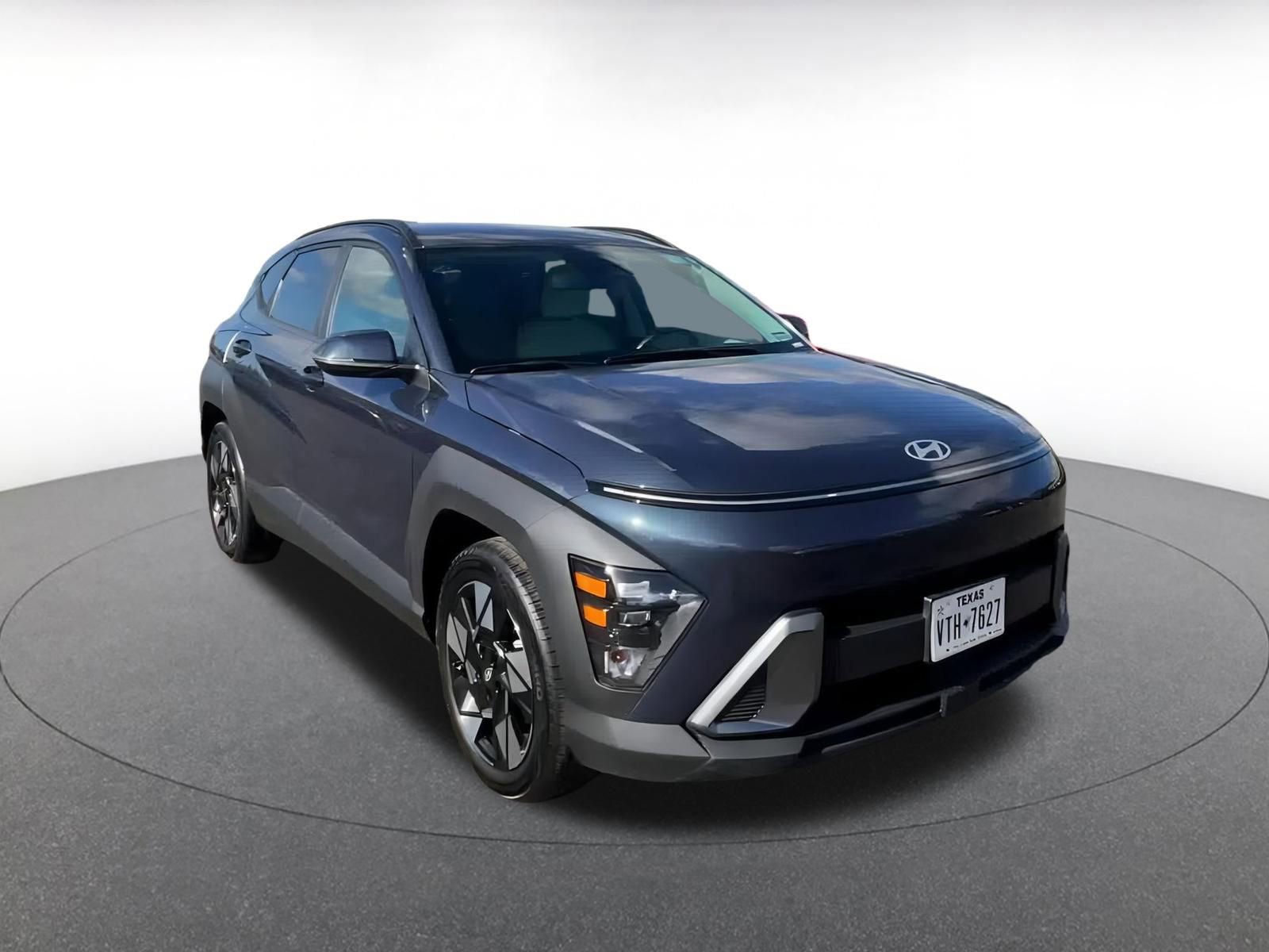 Used 2025 Hyundai Kona SEL image 3