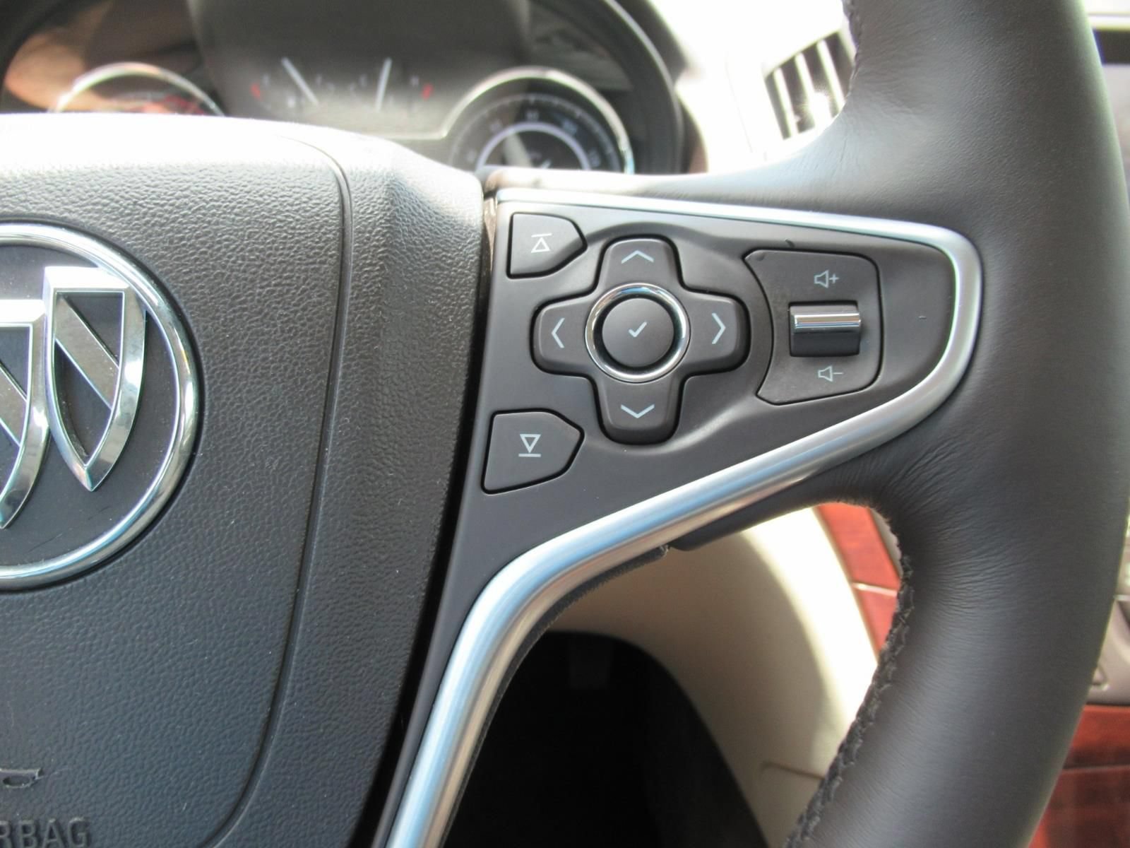 Used 2015 Buick Regal Premium FWD image 24