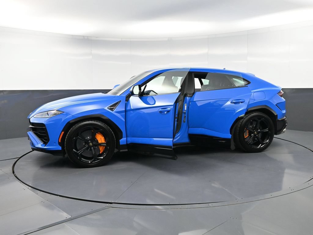 Used 2025 Lamborghini Urus SE AWD/4WD image 40