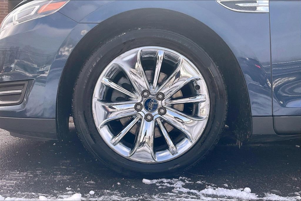 Used 2017 Ford Taurus Limited image 9