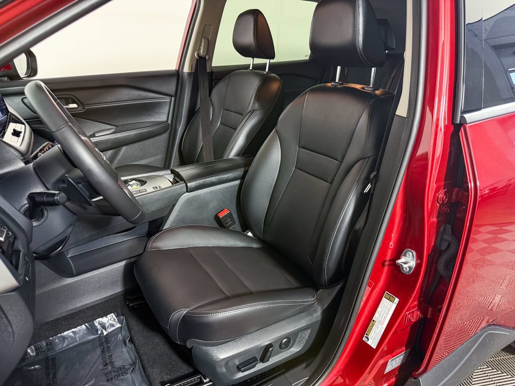 Certified 2024 Nissan Rogue SL FWD image 18