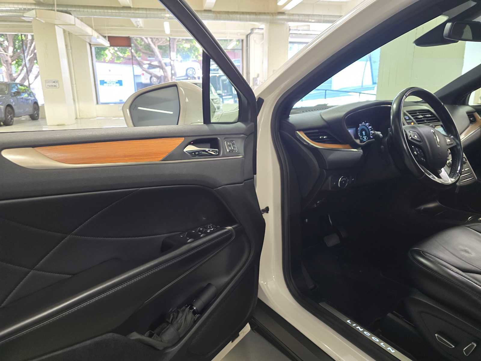 Used 2016 Lincoln MKC Reserve image 19