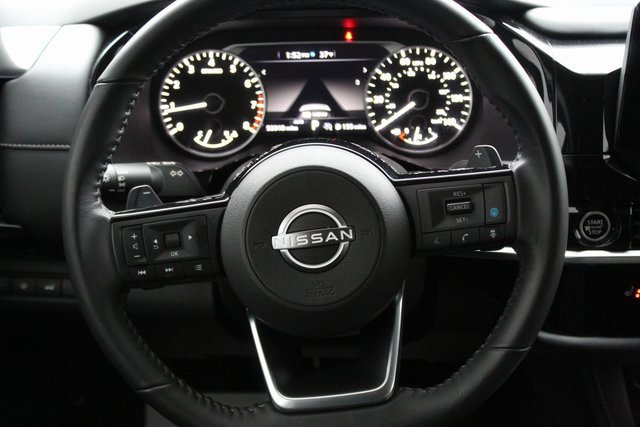 Used 2023 Nissan Pathfinder SV w/ SV Premium Package image 13