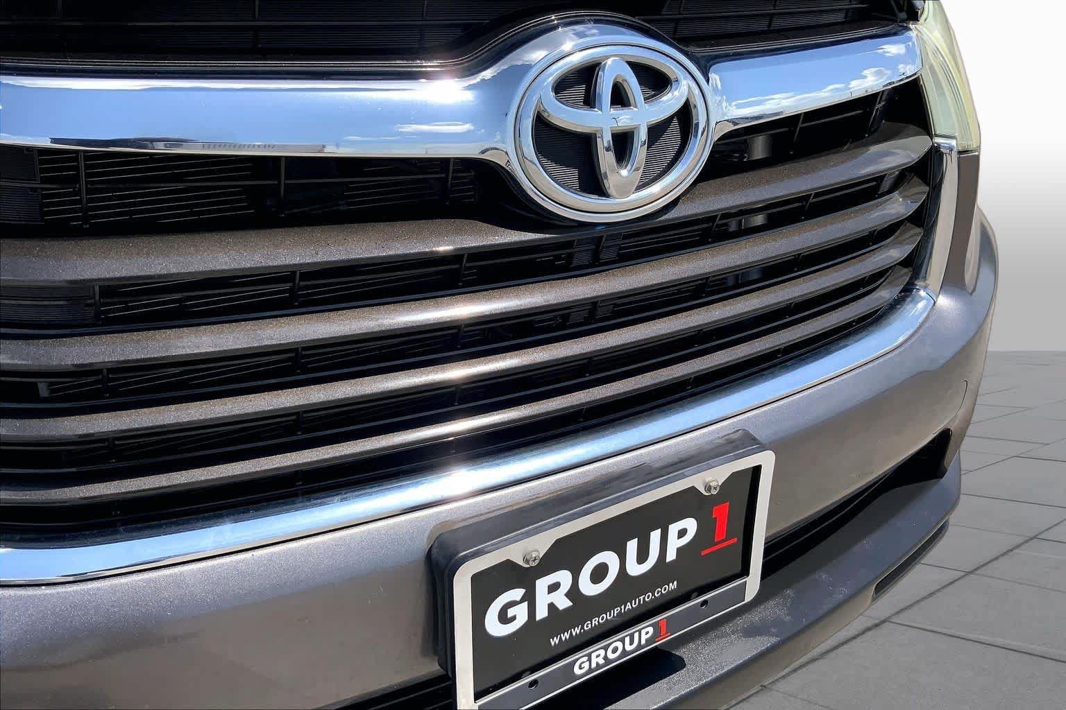 Used 2015 Toyota Highlander XLE FWD image 29