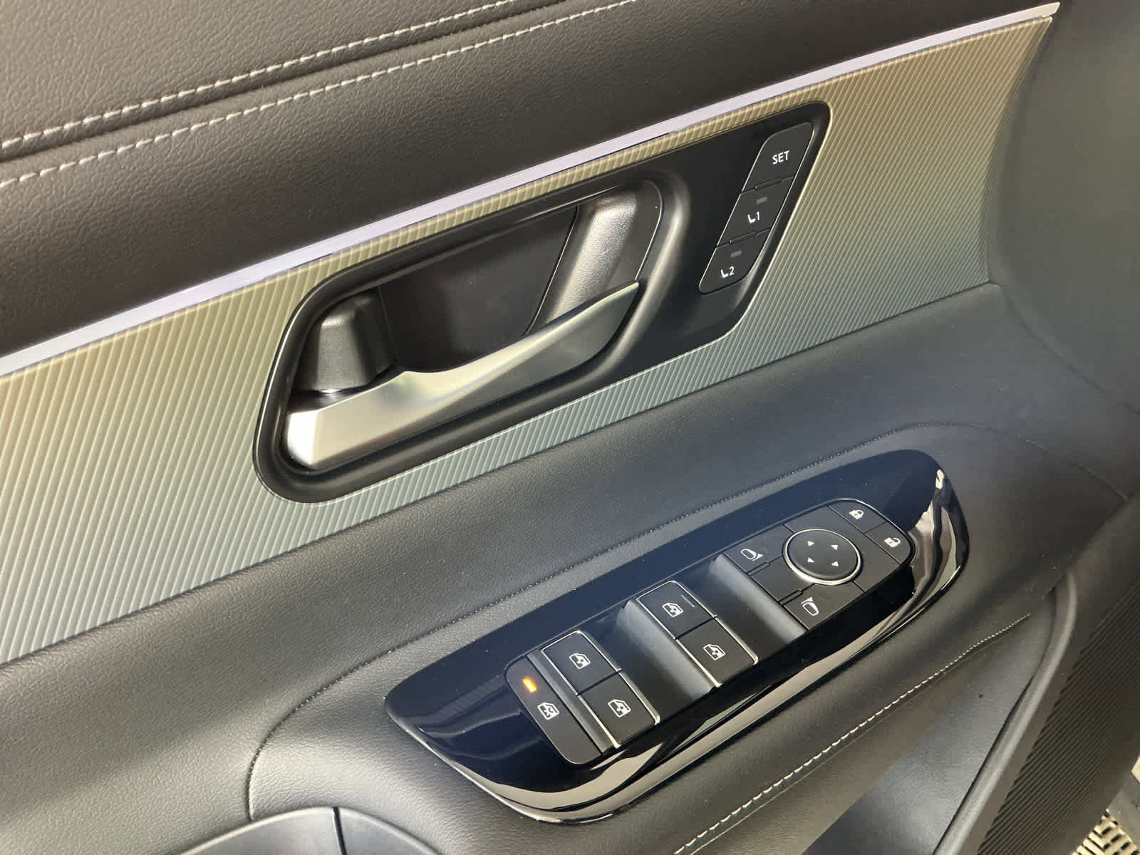 New 2025 Nissan Murano SL image 10