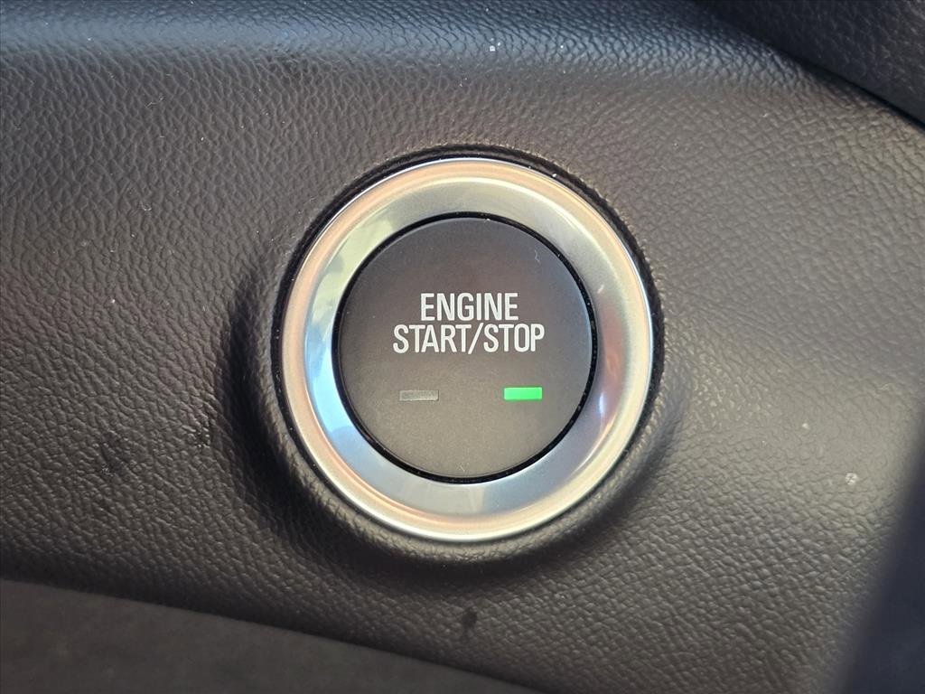 Used 2024 GMC Terrain SLE image 17