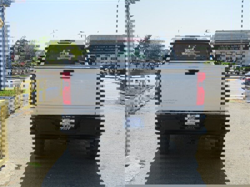 Used 2021 Chevrolet Silverado 2500 W/T image 3