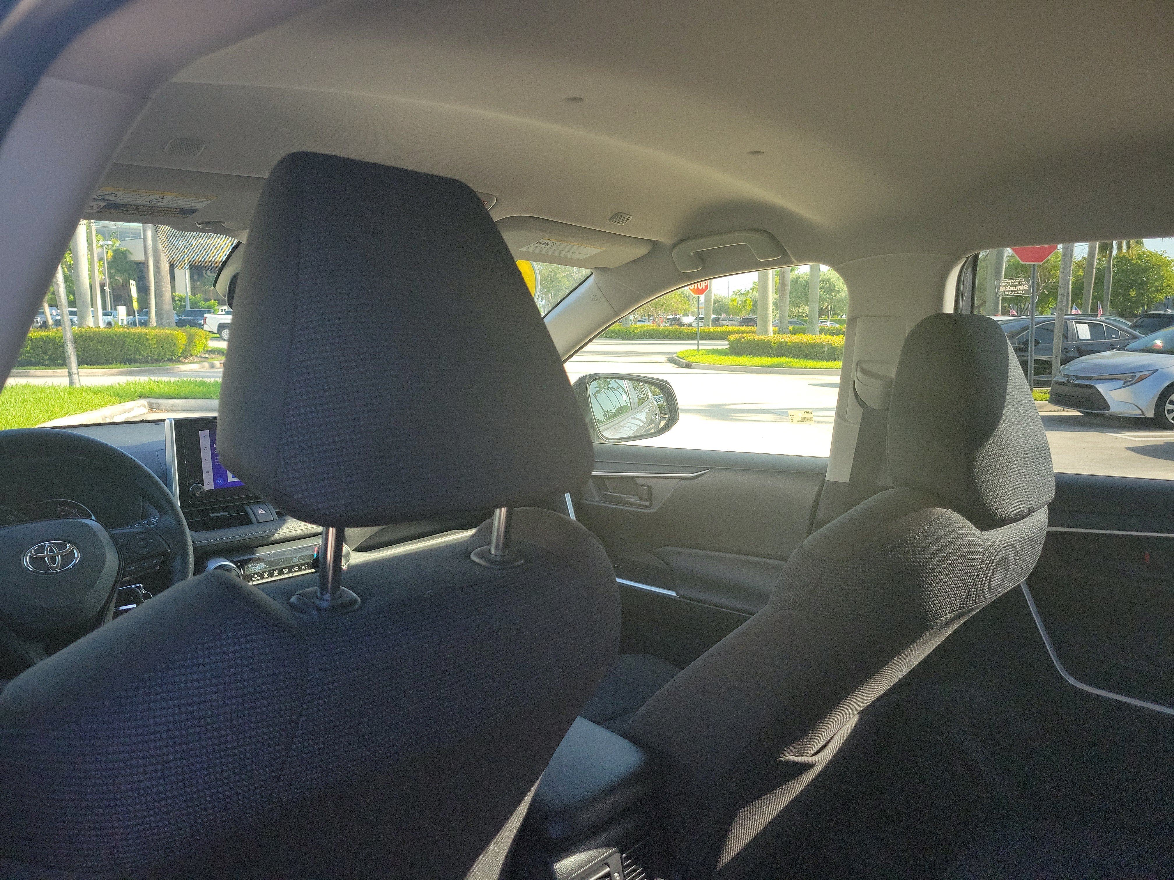 Used 2024 Toyota RAV4 LE FWD image 15