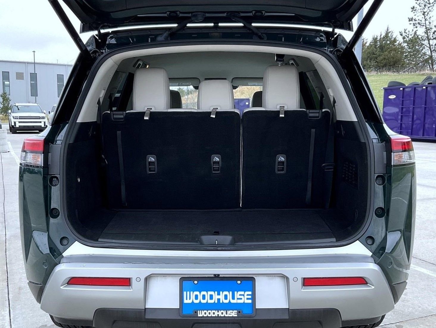 Used 2024 Nissan Pathfinder SL AWD/4WD image 24