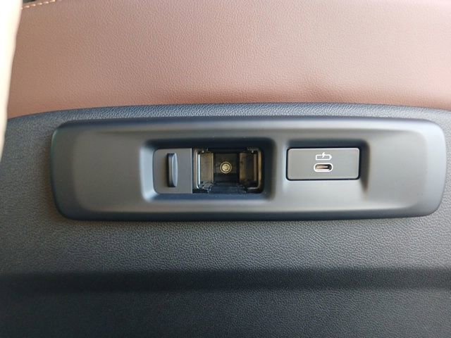 Certified 2023 BMW X5 xDrive45e w/ Luxury Seating Package image 17