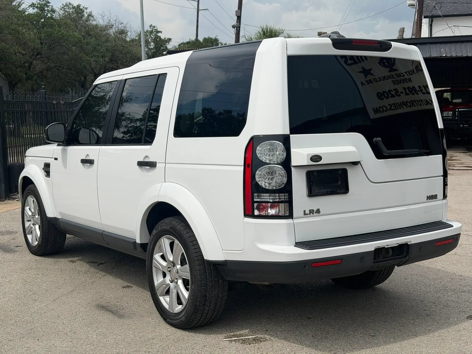 Used 2014 Land Rover LR4 HSE AWD/4WD image 5