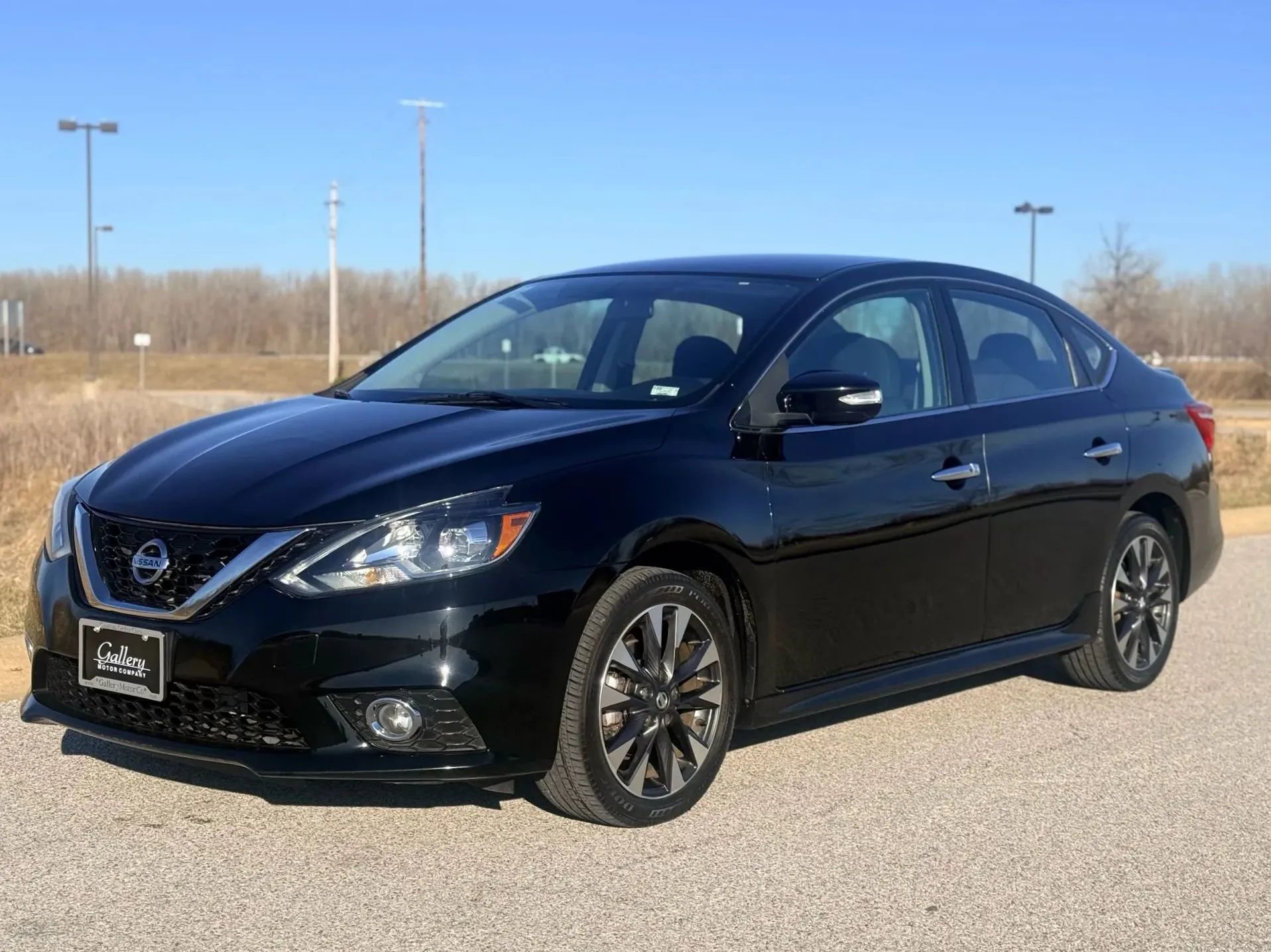 Used 2017 Nissan Sentra SR image 1