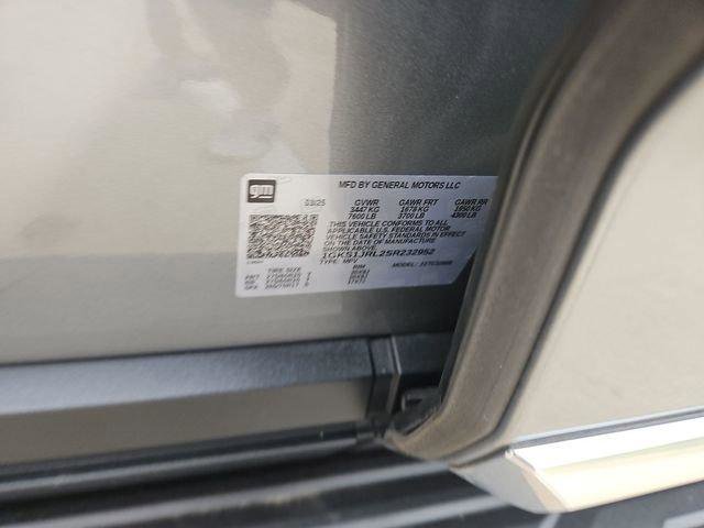 Used 2025 GMC Yukon XL Denali RWD image 33