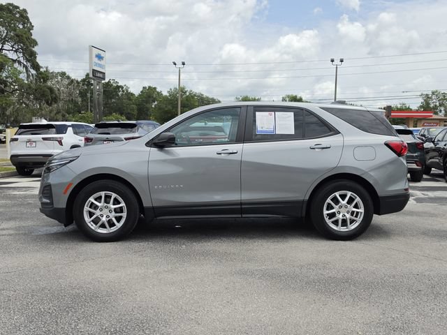 Used 2023 Chevrolet Equinox LS w/ LS Convenience Package FWD image 2
