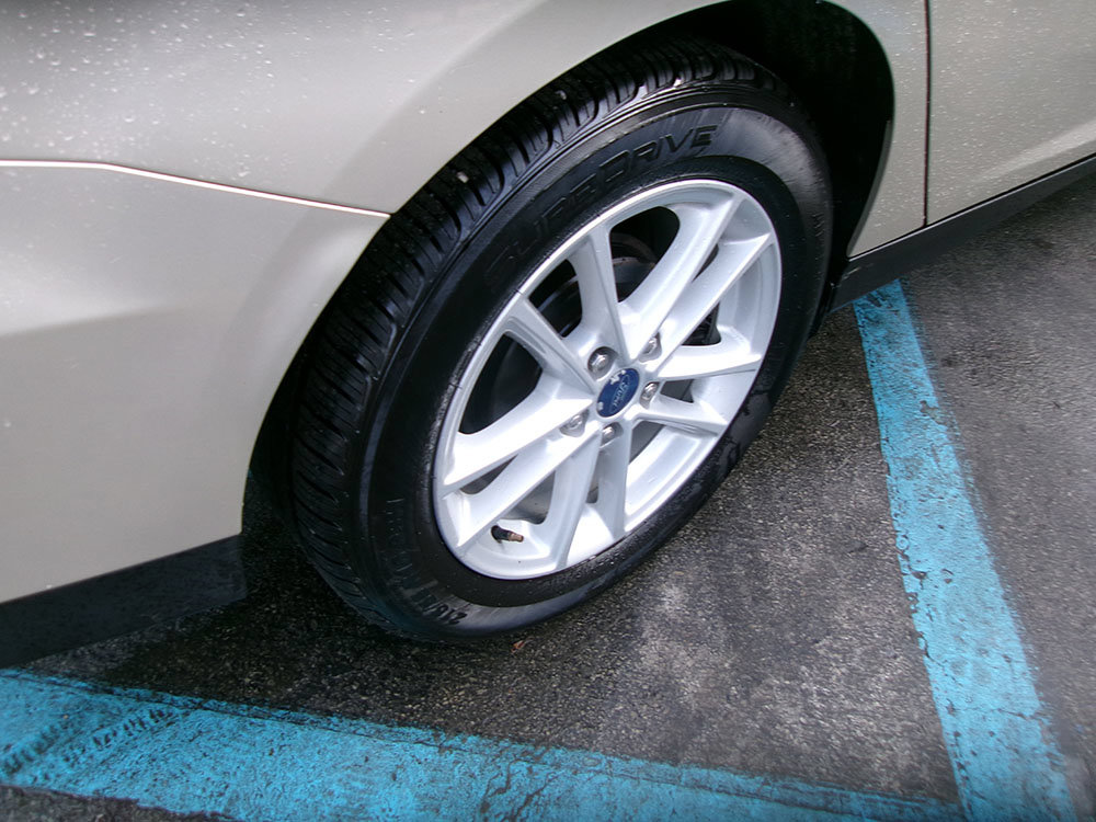 Used 2017 Ford Focus SE FWD image 9