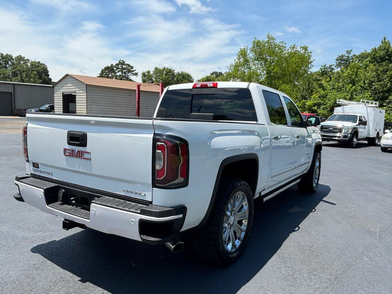 Used 2017 GMC Sierra 1500 Denali w/ Denali Ultimate Package AWD/4WD image 8
