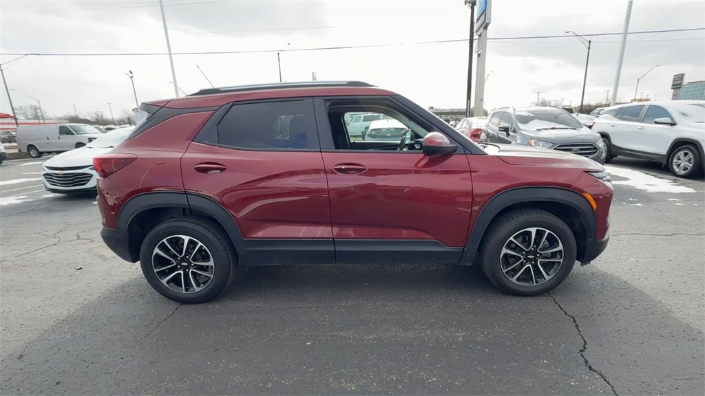 Used 2025 Chevrolet TrailBlazer LT image 9