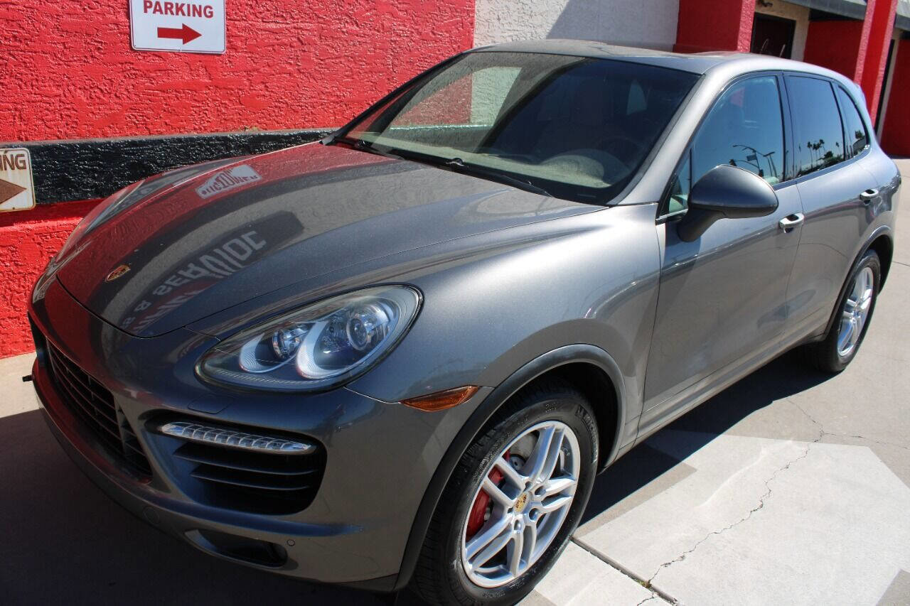 Used 2011 Porsche Cayenne Turbo AWD/4WD image 6