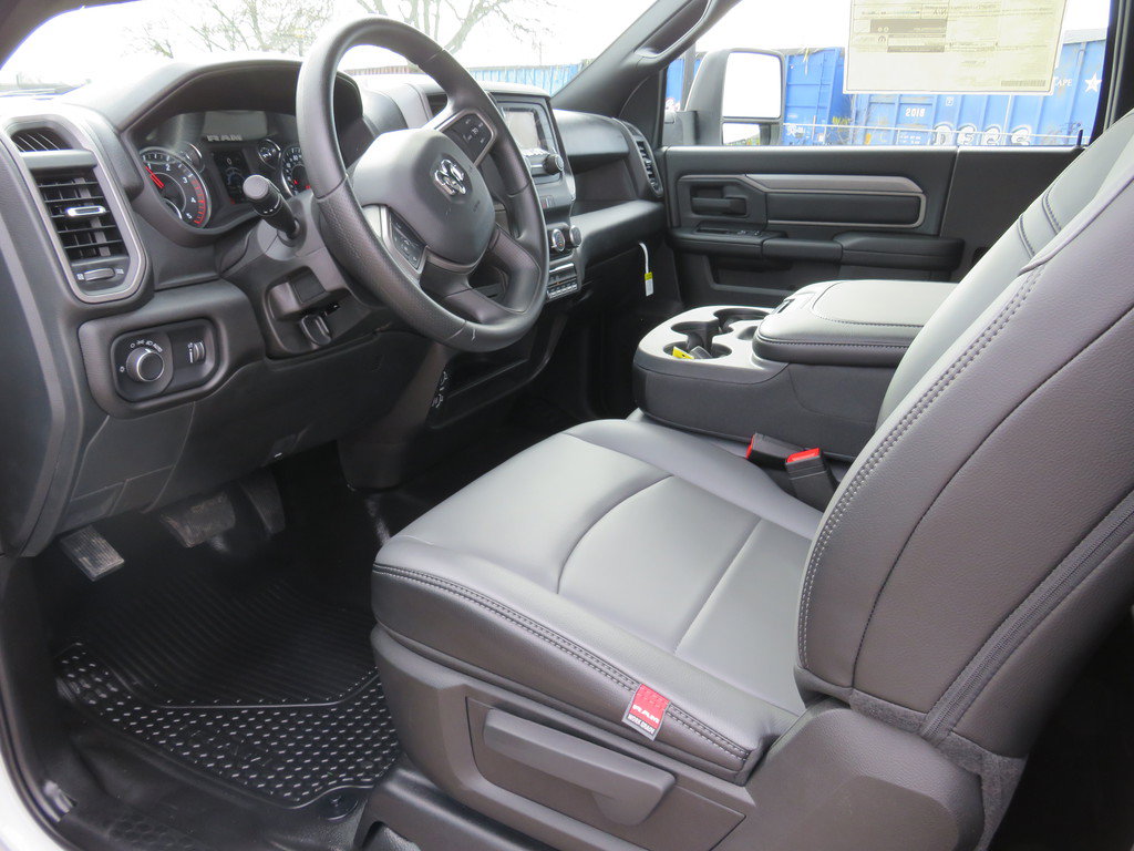 New 2023 RAM 4500 Tradesman RWD image 14