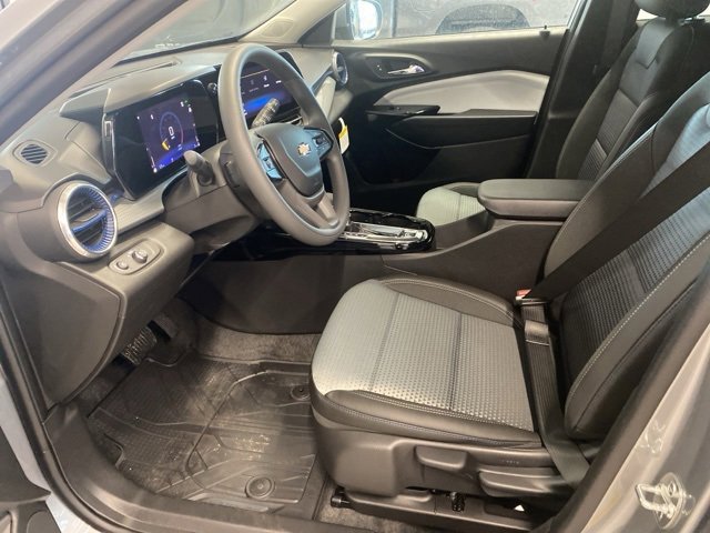 New 2025 Chevrolet Trax LT image 23