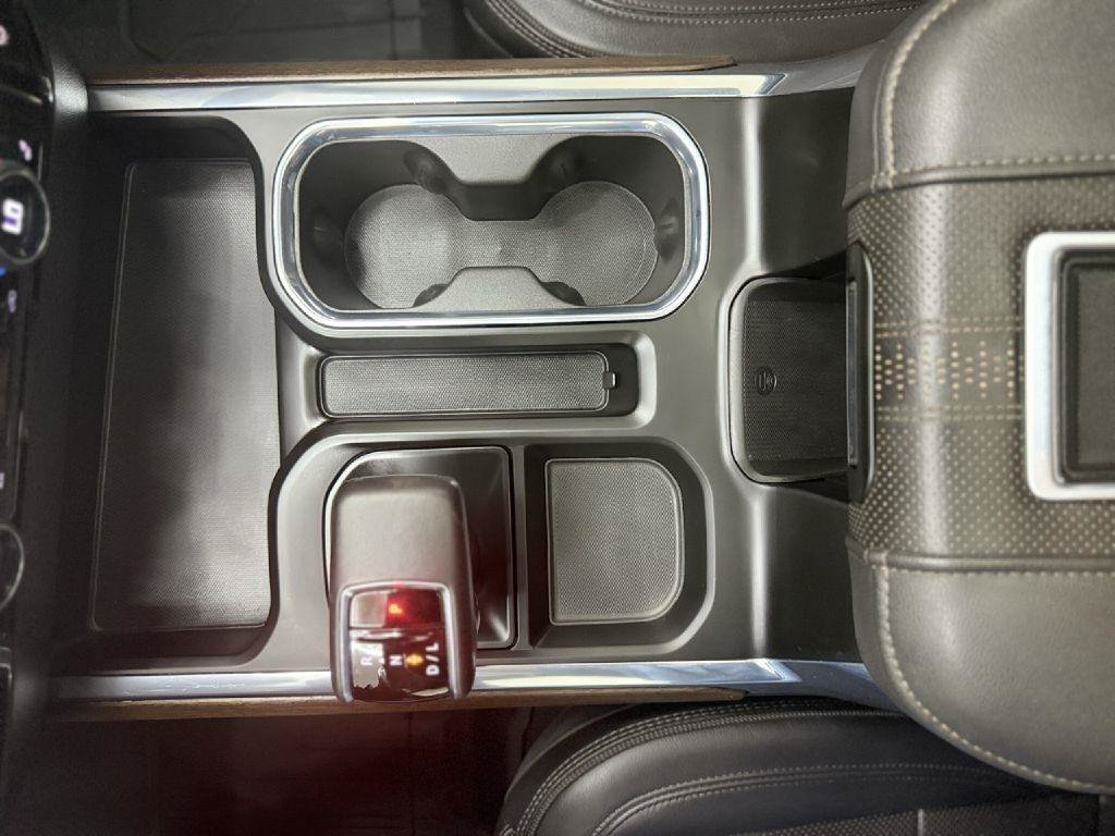 Used 2022 Chevrolet Silverado 1500 High Country w/ High Country Premium Package AWD/4WD image 21