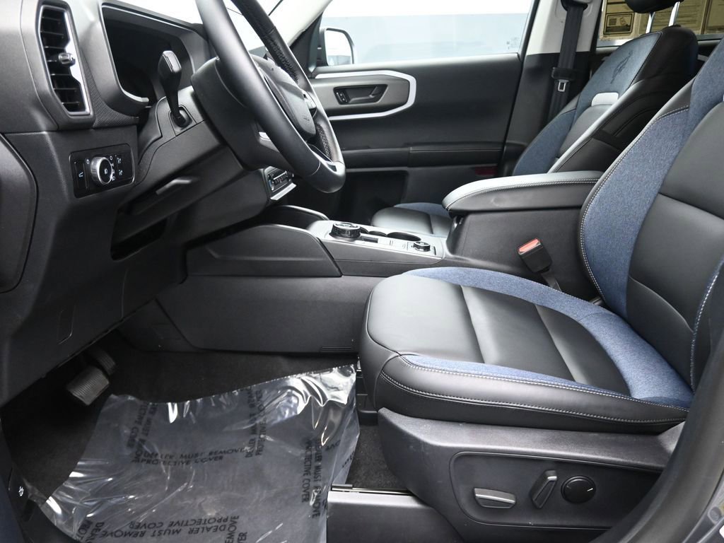 Used 2025 Ford Bronco Sport Outer Banks image 14
