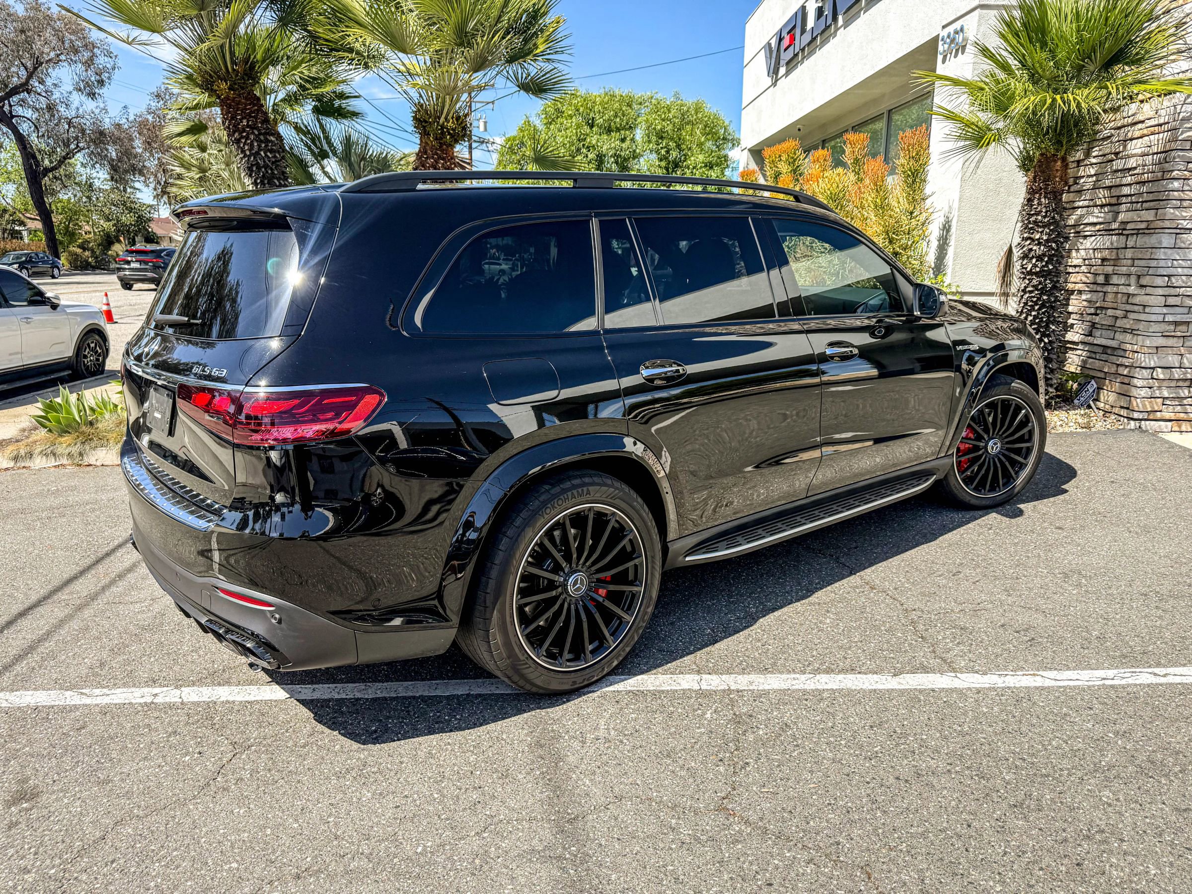 Used 2024 Mercedes-Benz GLS 63 AMG 4MATIC image 8