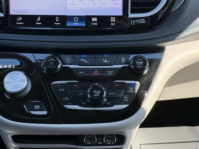 Certified 2021 Chrysler Pacifica Touring-L image 28