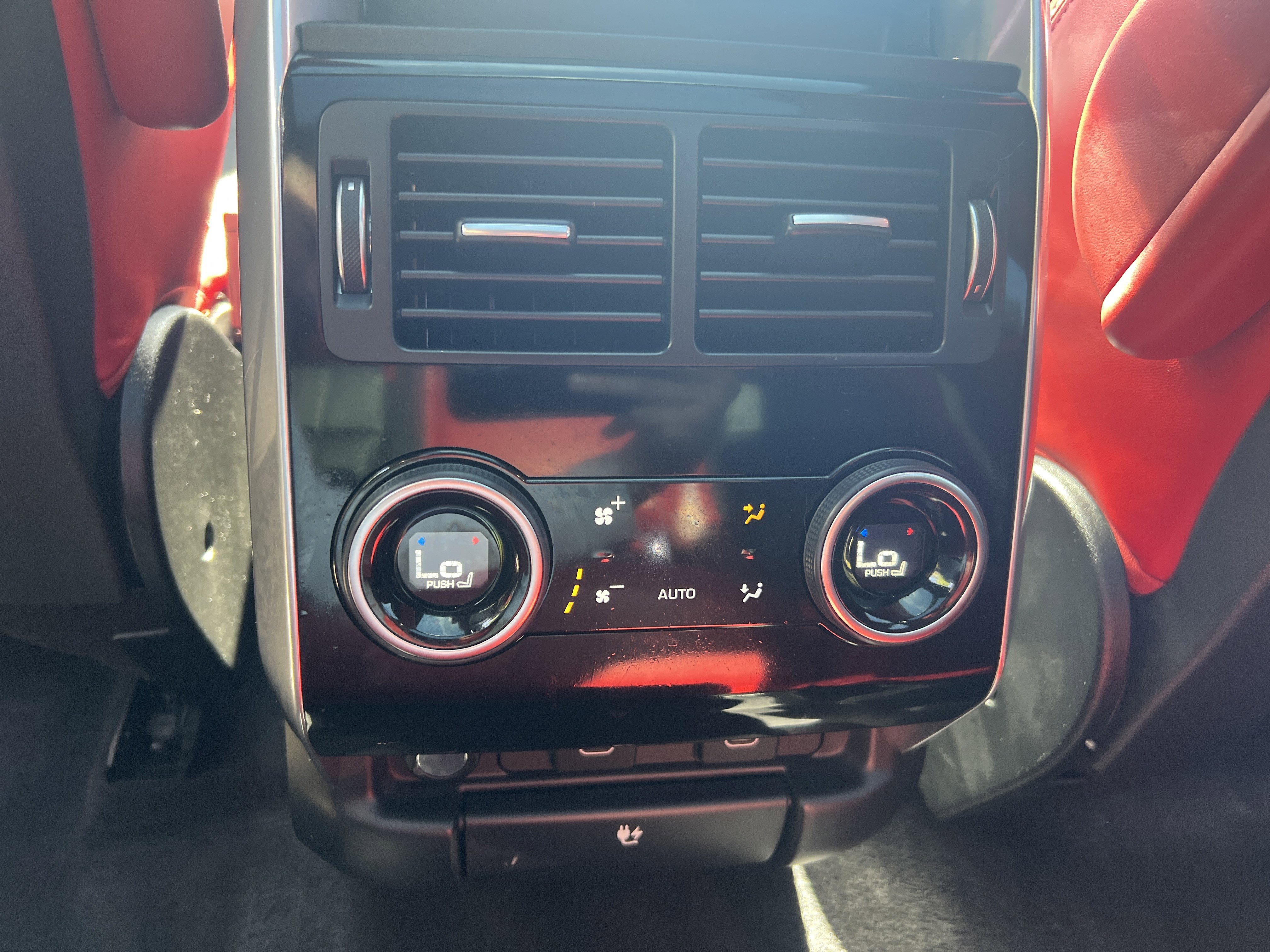 Certified 2022 Land Rover Range Rover Sport HST image 30