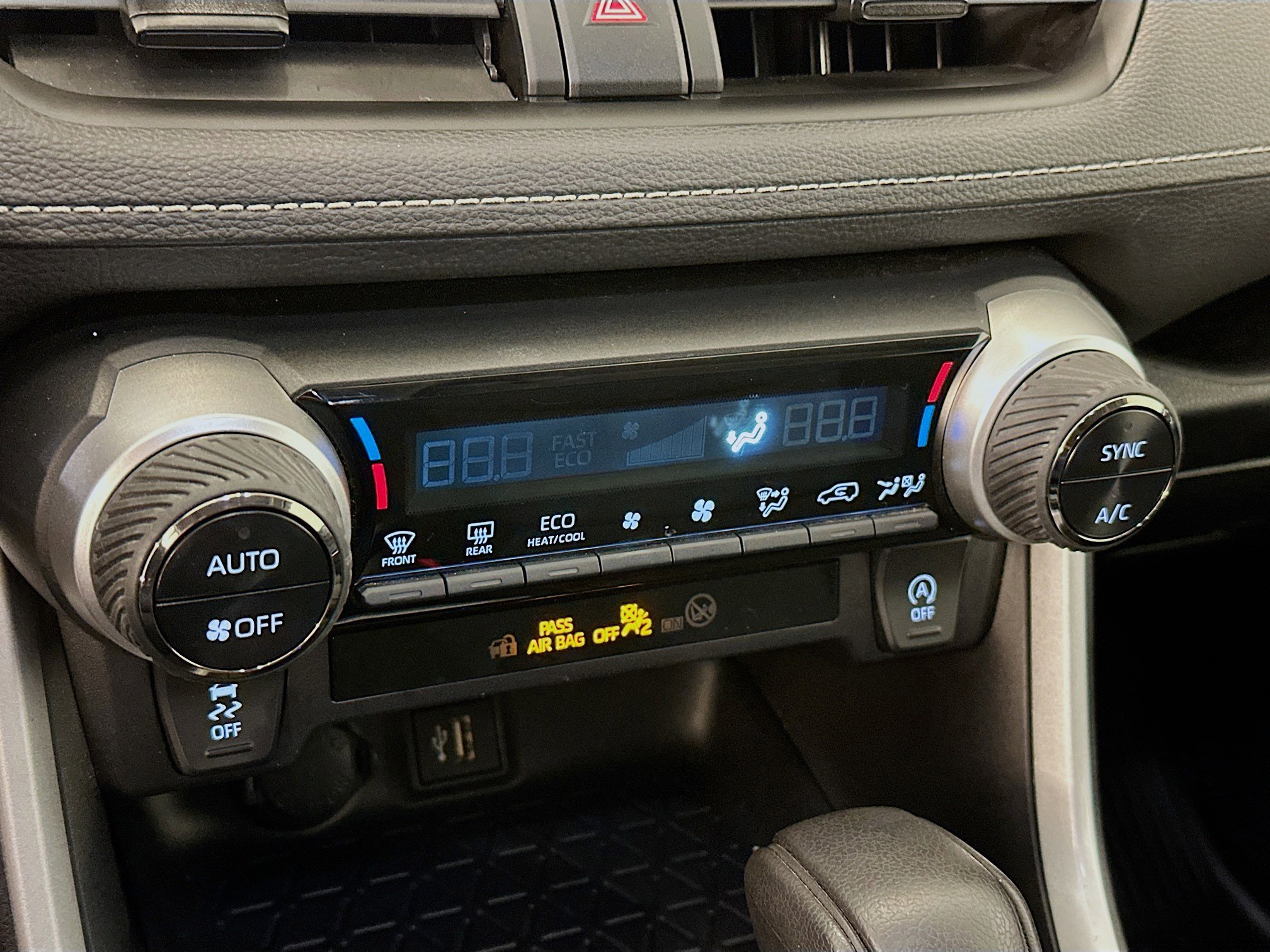 Used 2024 Toyota RAV4 XLE image 24