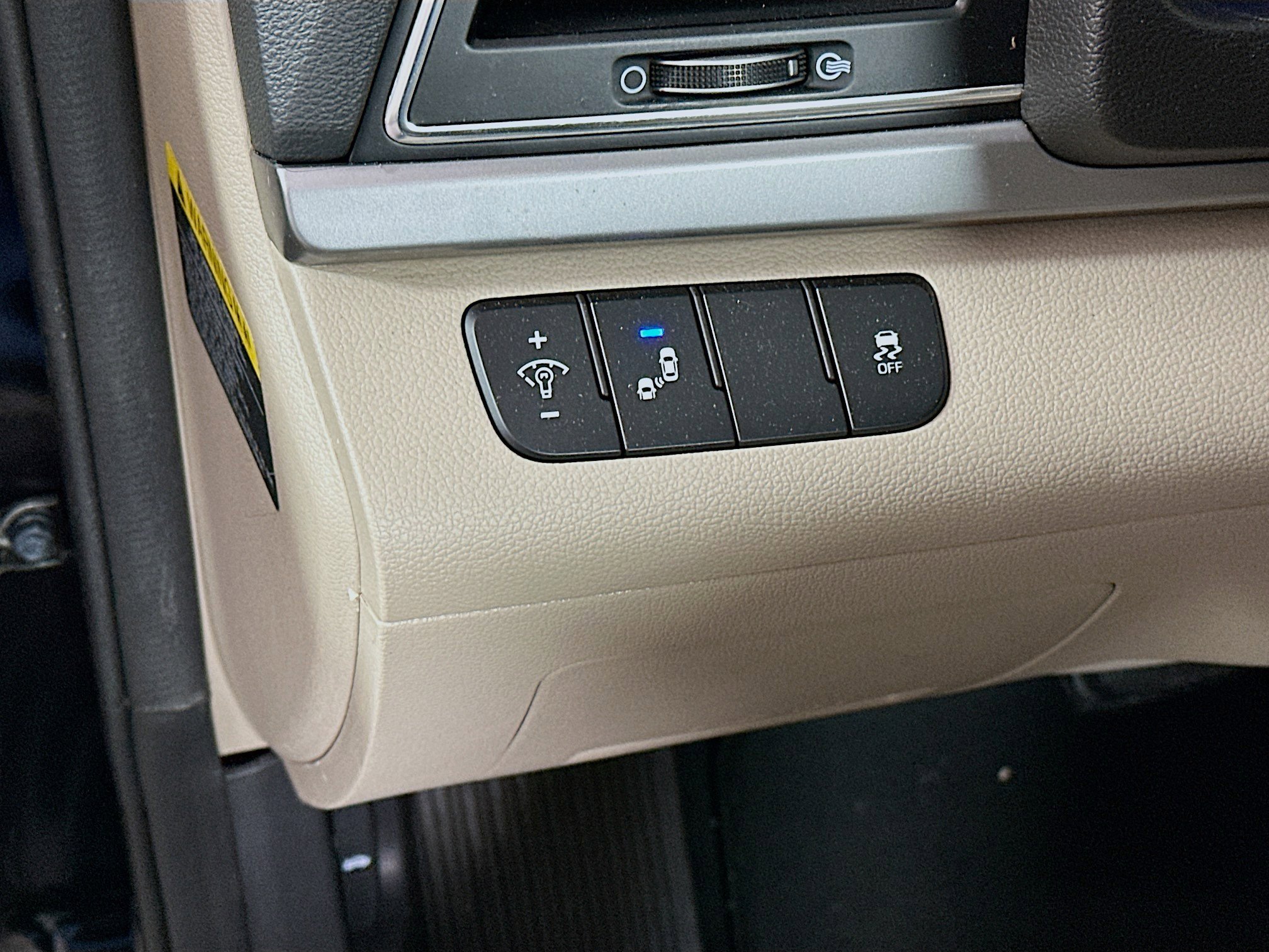 Used 2018 Hyundai Elantra SEL image 17