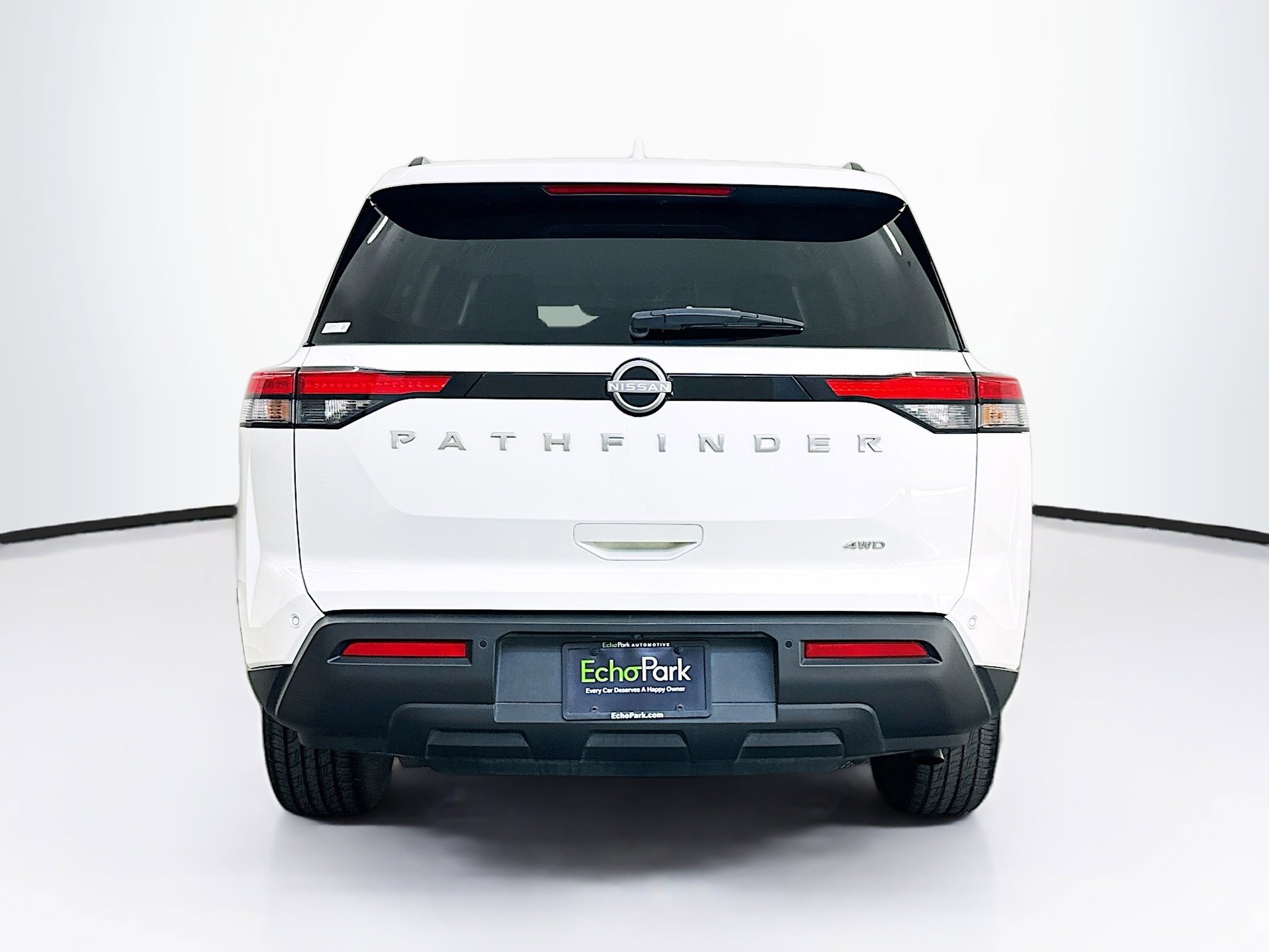 Used 2025 Nissan Pathfinder SV image 7