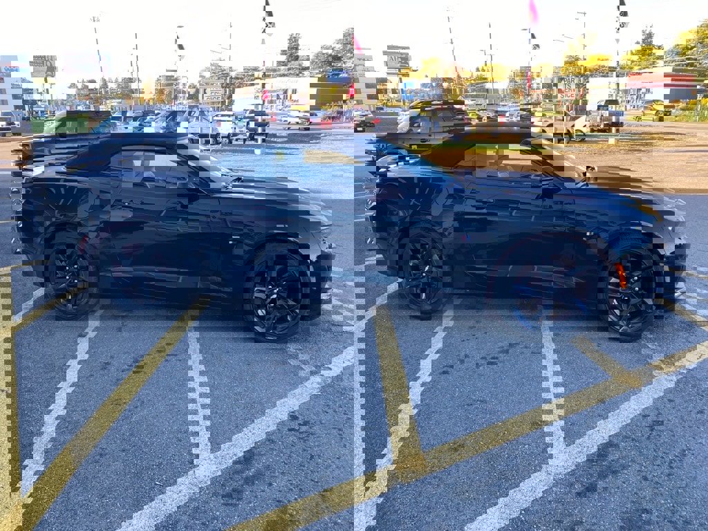 Used 2019 Chevrolet Camaro LT image 6