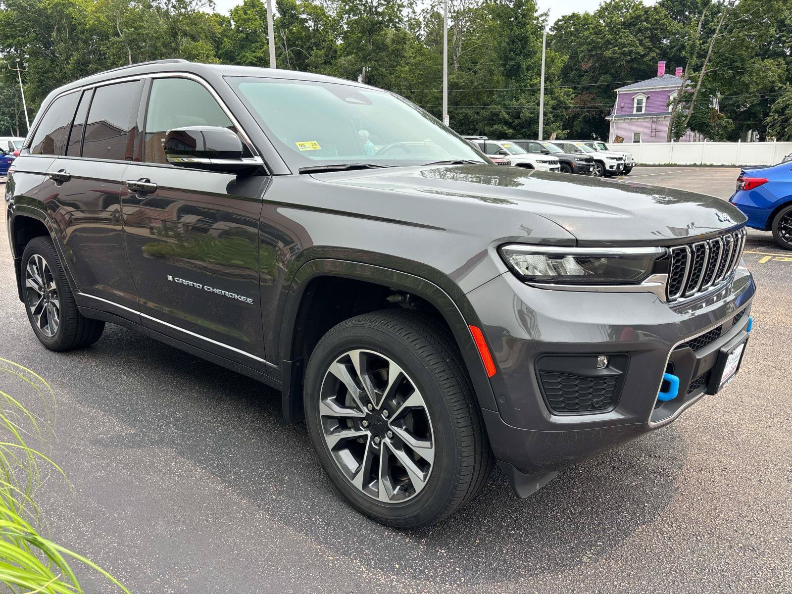 Used 2022 Jeep Grand Cherokee Overland w/ Advanced Protech Group III AWD/4WD image 7