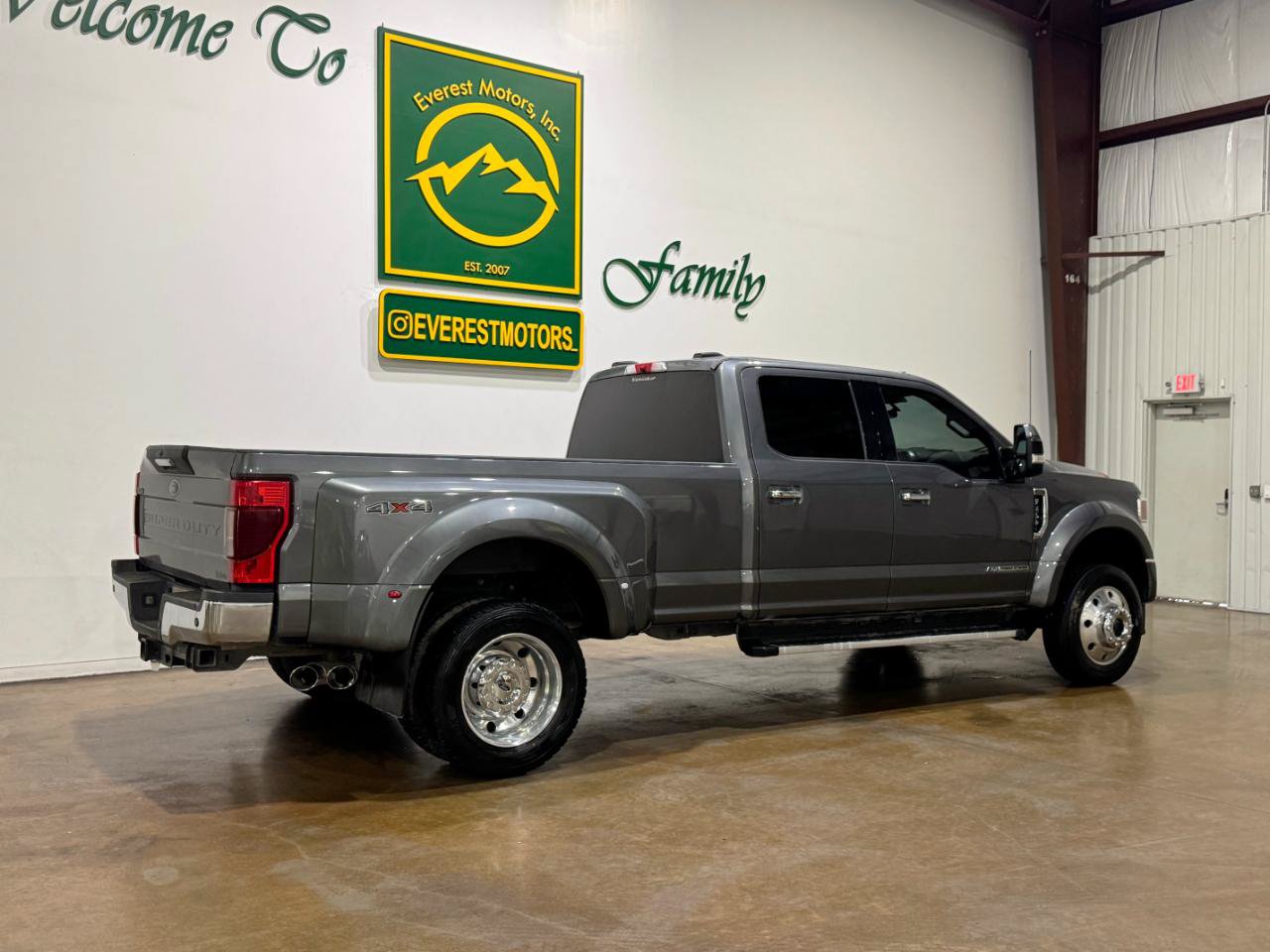 Used 2022 Ford F450 XLT w/ XLT Premium Package AWD/4WD image 3