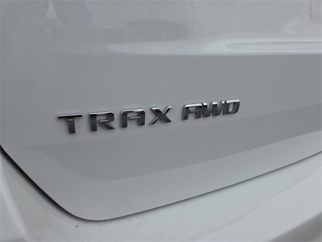 Used 2022 Chevrolet Trax LT w/ Sport Edition image 6