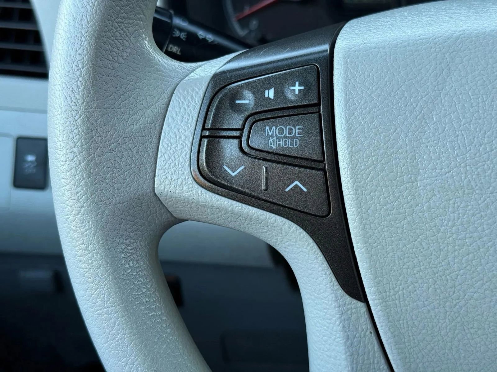 Used 2013 Toyota Sienna LE image 24