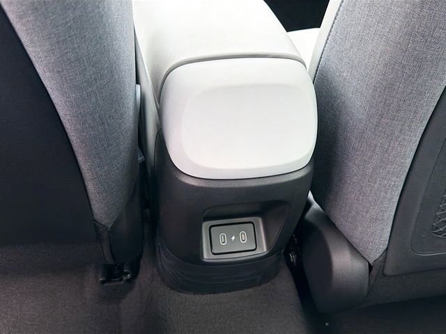 New 2026 Hyundai Elantra Limited image 27