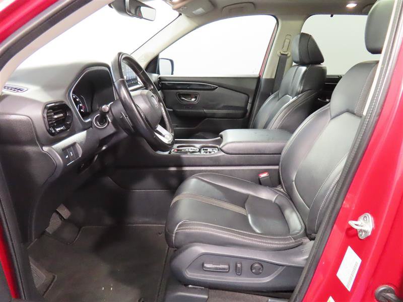 Used 2024 Honda Pilot Touring image 16