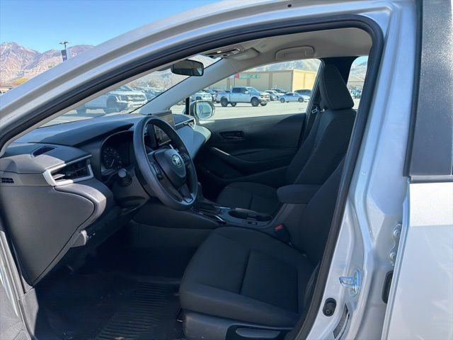 Used 2024 Toyota Corolla LE FWD image 12