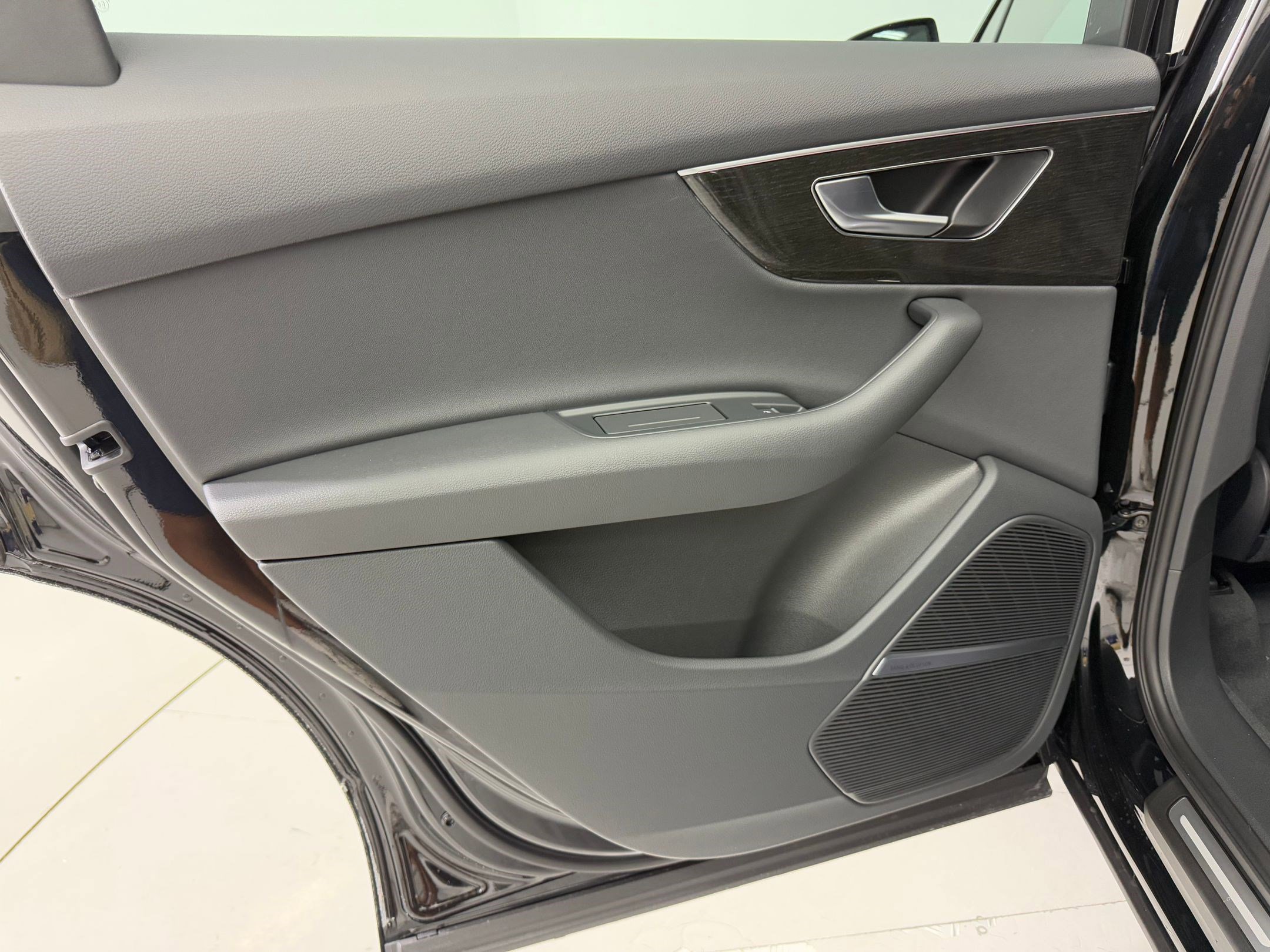 New 2026 Audi Q7 2.0T Premium image 25