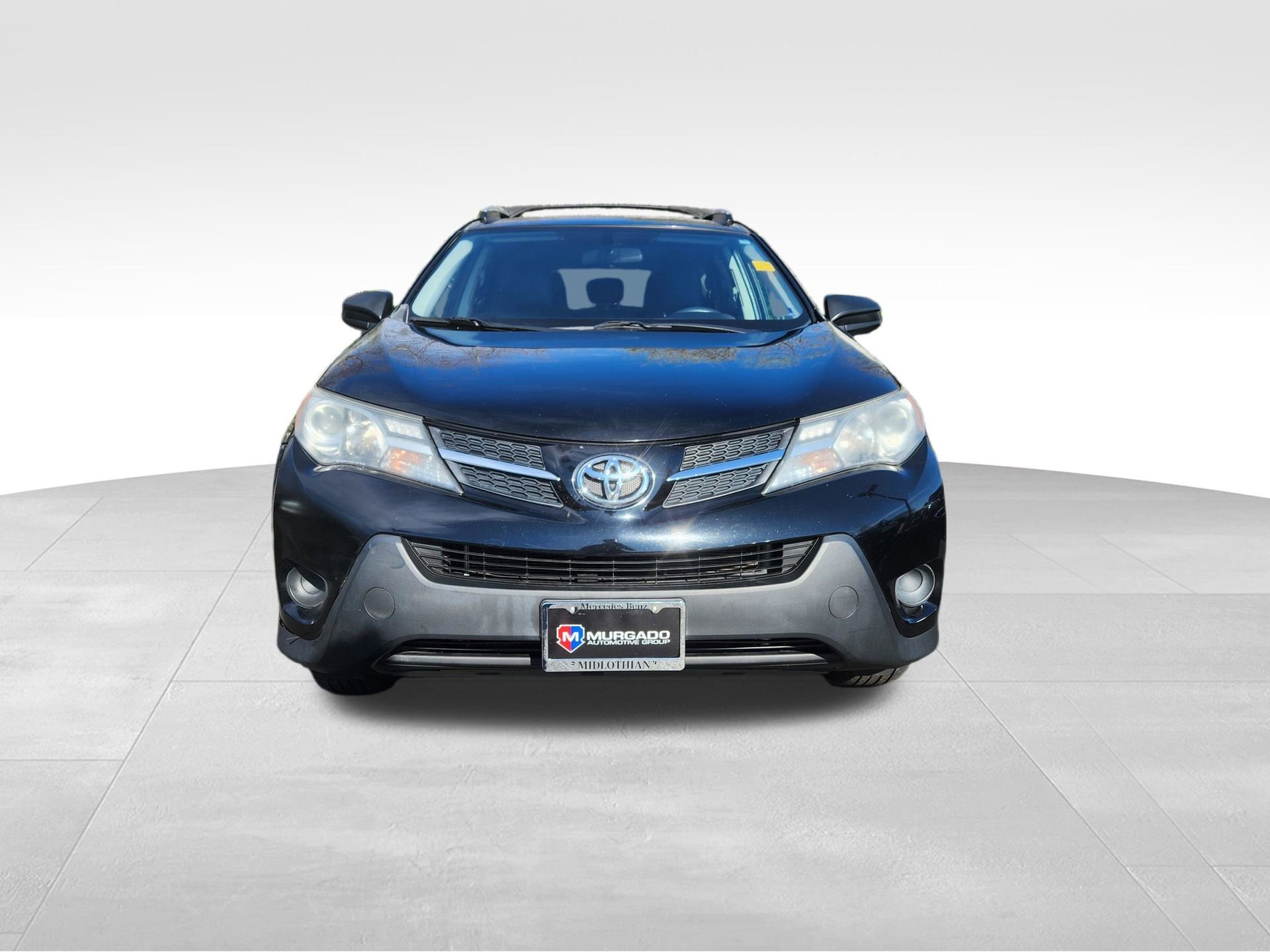 Used 2015 Toyota RAV4 LE image 2