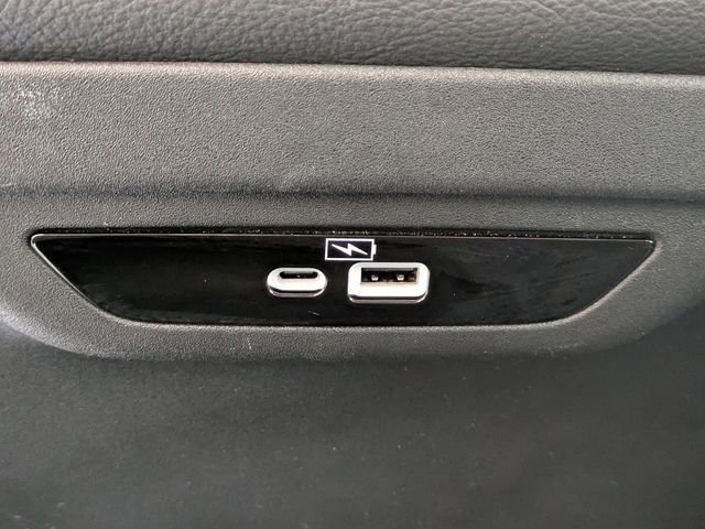 Used 2021 Chrysler Pacifica Touring-L image 17