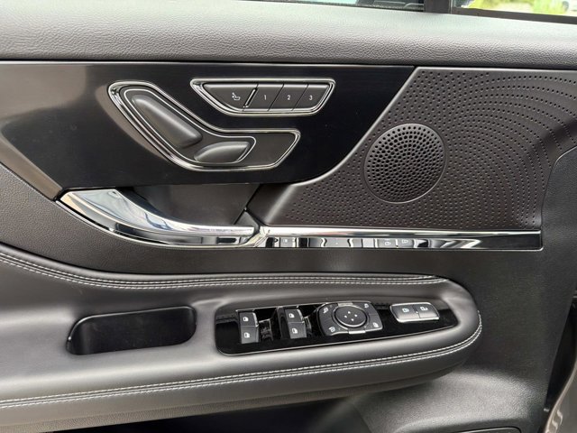 New 2026 Lincoln Corsair Premiere FWD image 11