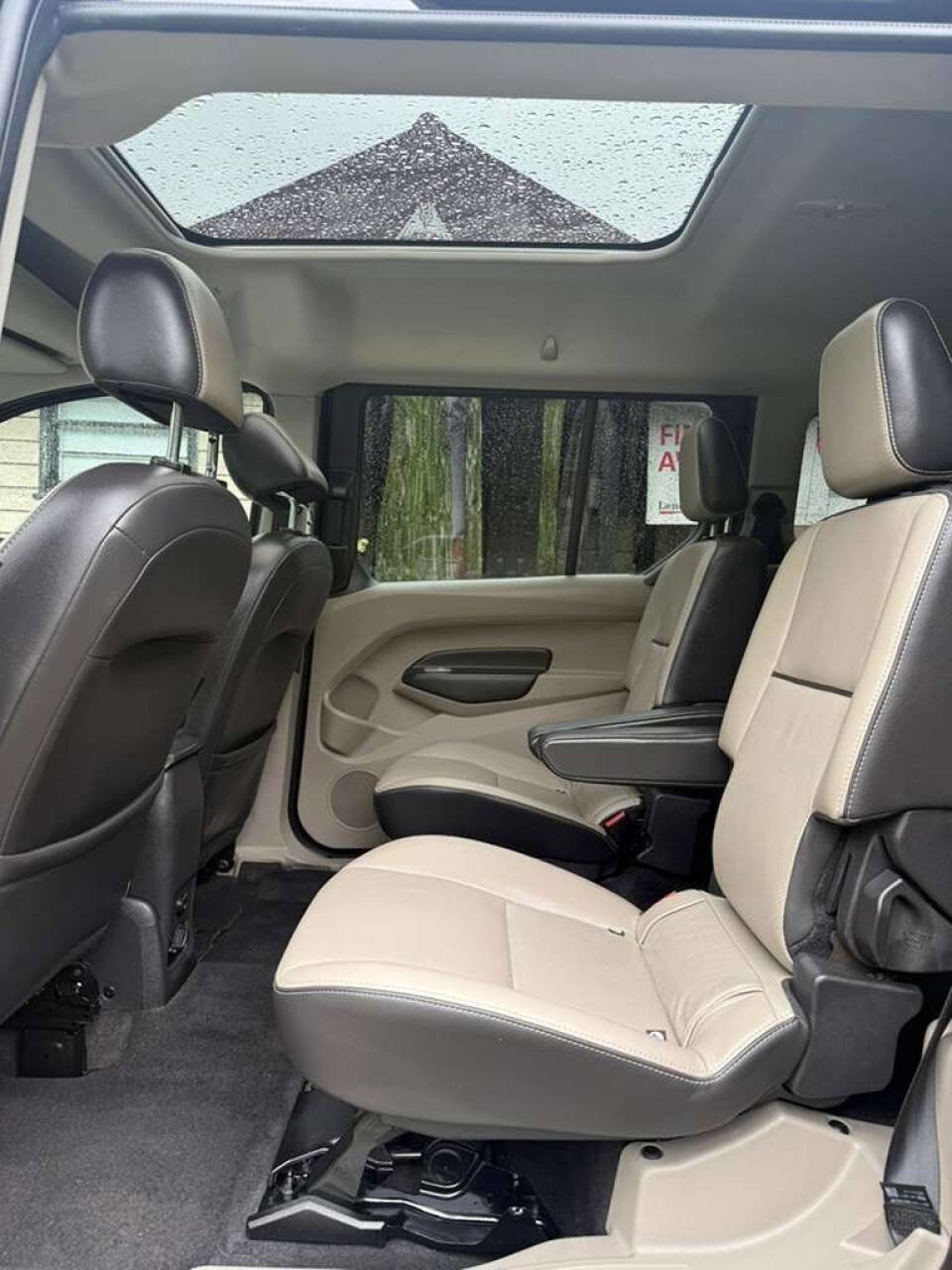 Used 2016 Ford Transit Connect Titanium FWD image 11