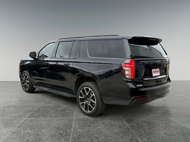 Used 2023 Chevrolet Suburban RST image 3