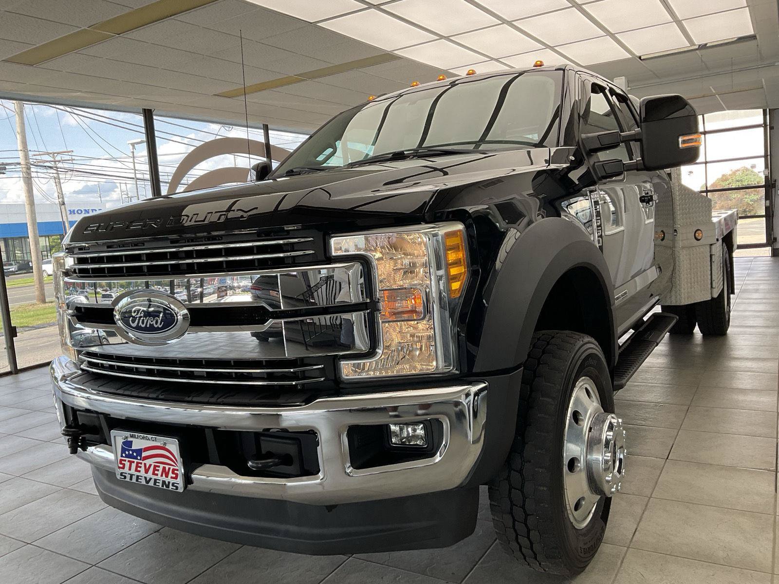 Used 2017 Ford F550 4x4 SuperCab Super Duty image 3