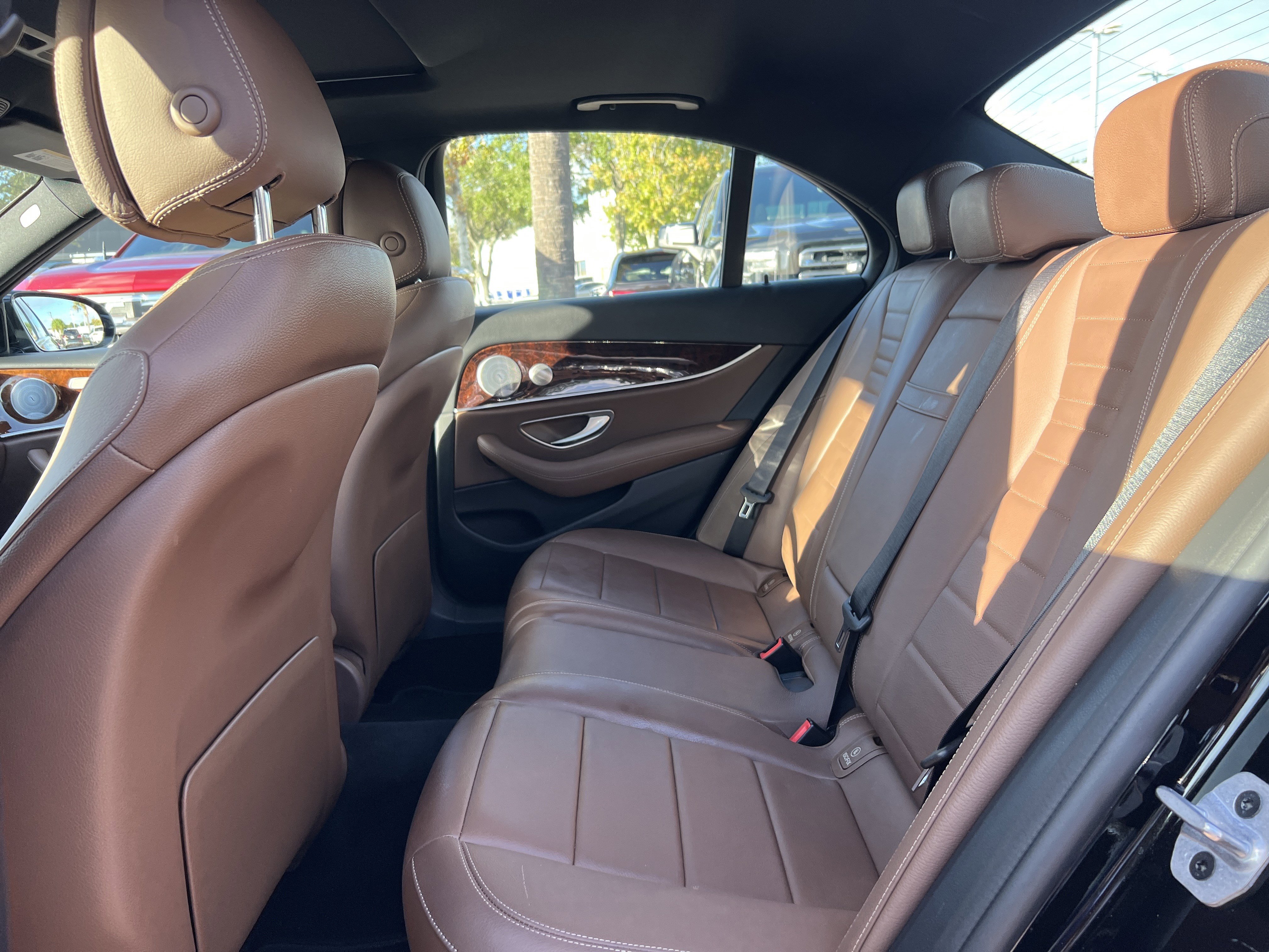 Used 2020 Mercedes-Benz E 350 4MATIC Sedan image 31