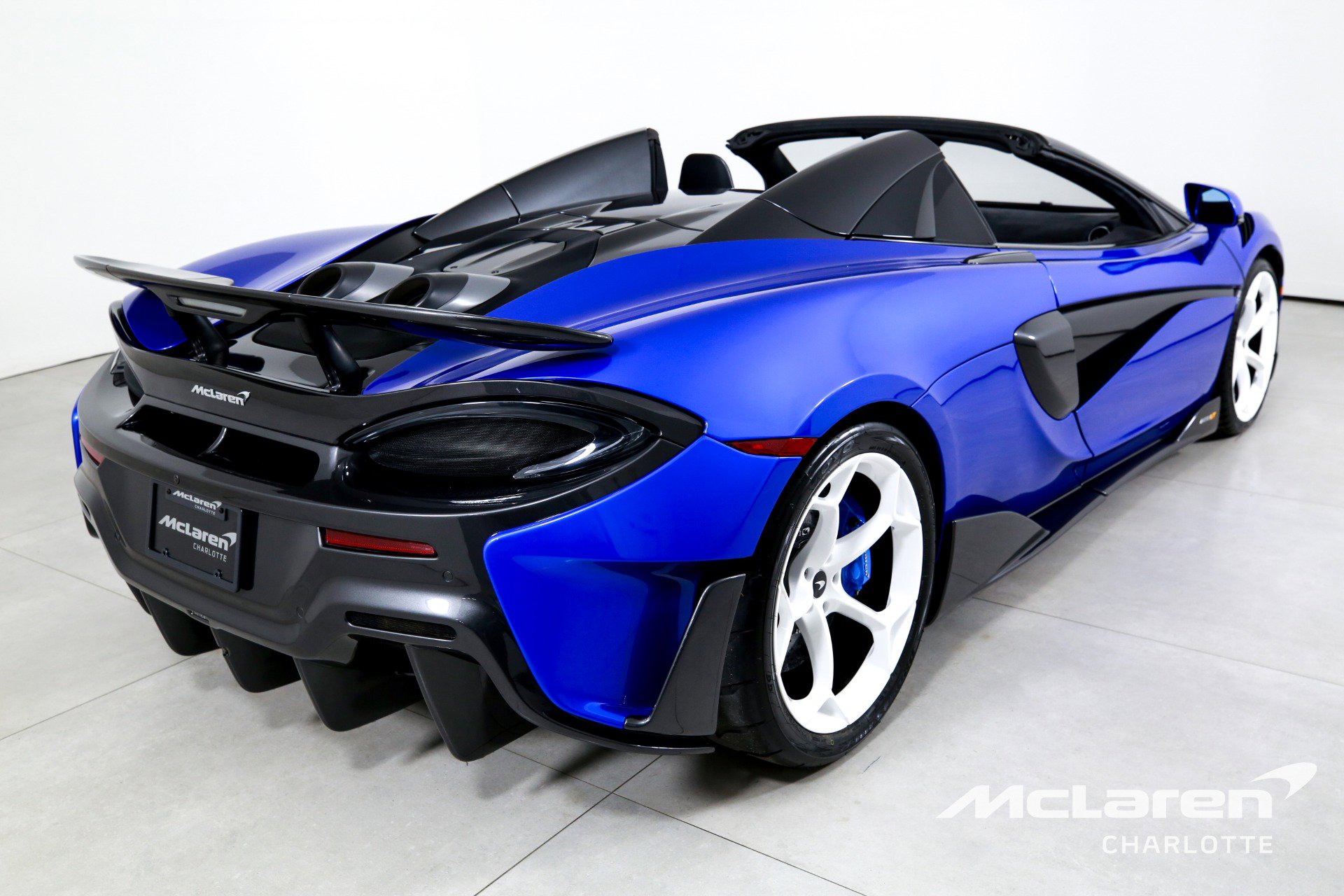 Used 2020 McLaren 600LT Spider image 9