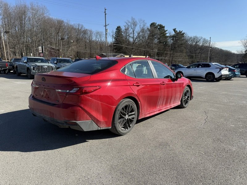 Used 2025 Toyota Camry SE w/ Convenience Package image 6